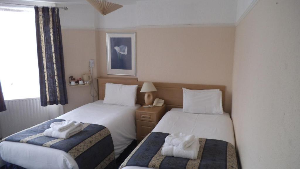 Belle Vue House Hotel Рединг Стая снимка