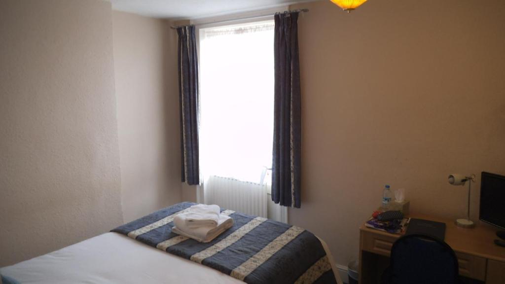 Belle Vue House Hotel Рединг Стая снимка